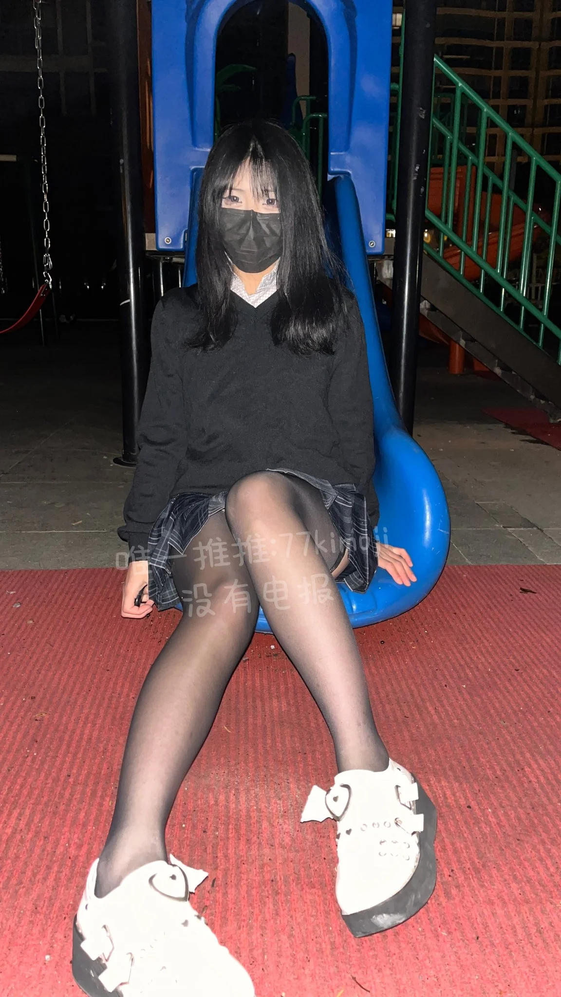 阅读全文 柒柒要开心@77kimoji 写真视频合集590V 44.6G